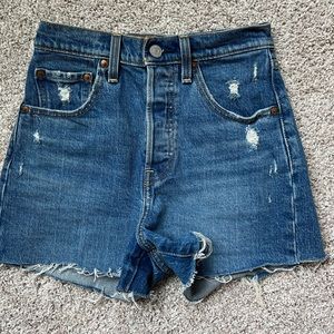Levi’s Premium Ribcage Shorts Sz.24